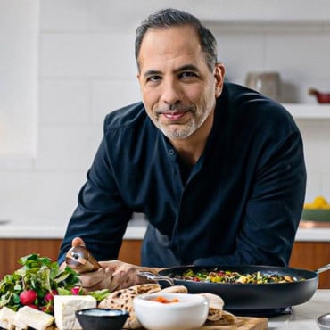 Yotam Ottolenghi photo