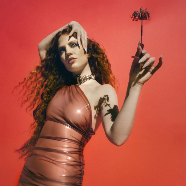 Jess Glynne photo